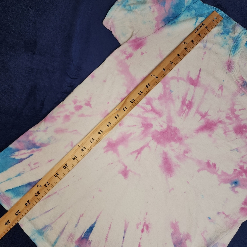 Gildan Tie-Dye Short Sleeve Tee - Pink and Blue - Picture 4 of 6